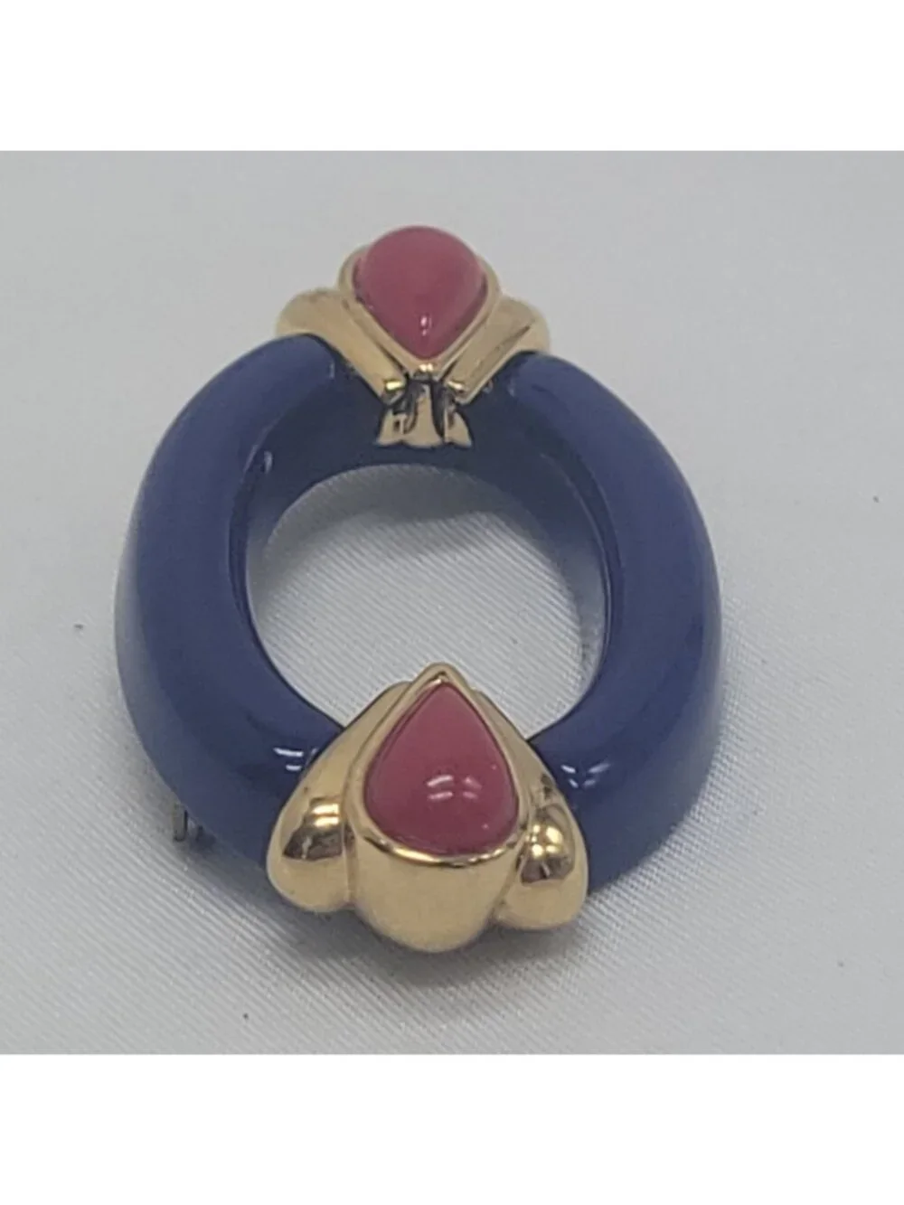 Vintage Gold & Blue Oval Brooch With Red Tear-Drop Accents Retro Pin Style 2"×1" - Picture 8 of 11